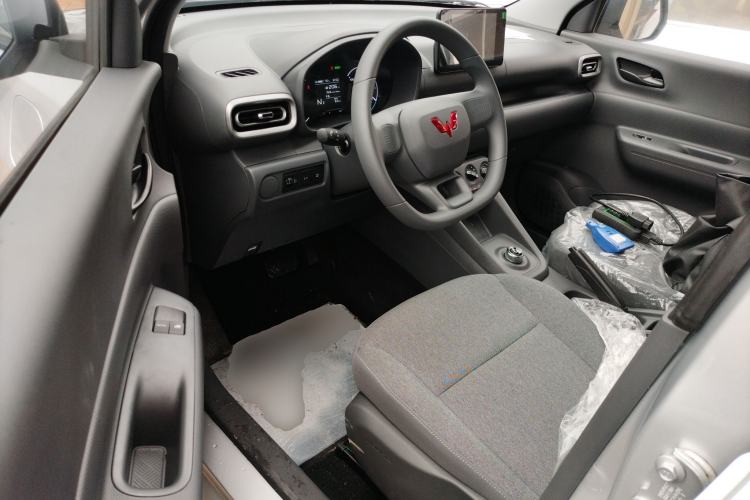 Used Wuling Hongguang New Energy 2024 All-Electric Model 300KM Standard Version