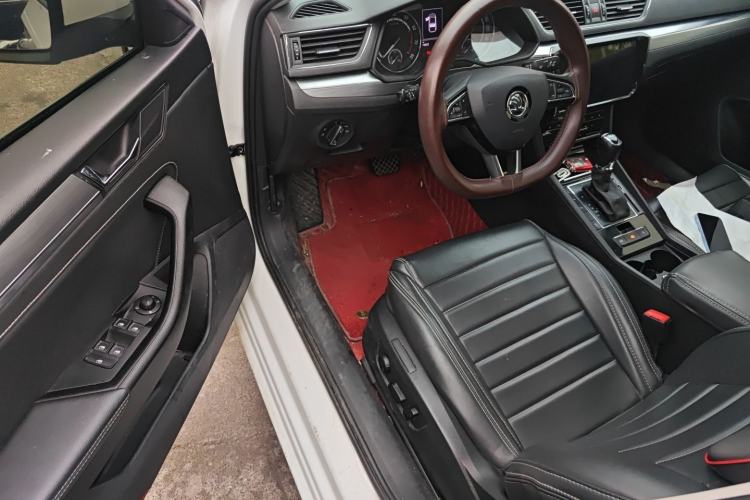 Used Skoda Superb 2019 TSI280 DSG Comfort Edition Driver Seat