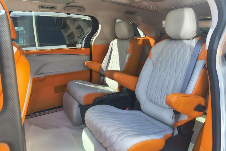 Used Toyota SIENNA 2021 2.5L Hybrid Comfort Edition Interior 5