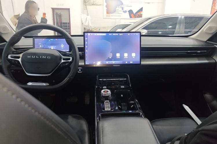 Used Wuling Xingguang 2023 150 Advanced Edition Center Console
