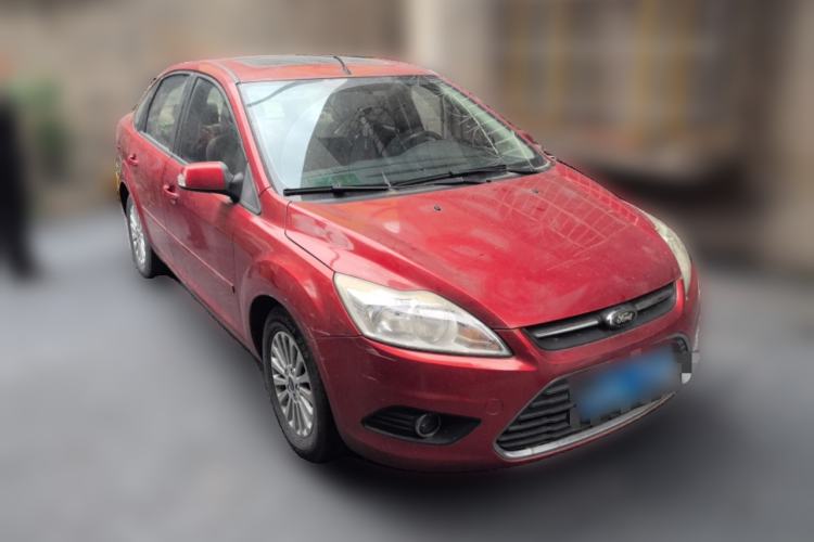 Used Ford Focus 2013 Sedan Classic 1.8L Manual Fashion Edition
