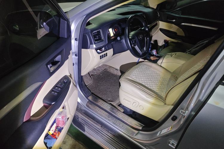 Used Toyota Highlander 2015 2.0T Four-Wheel Drive Luxury Edition 7-Seater