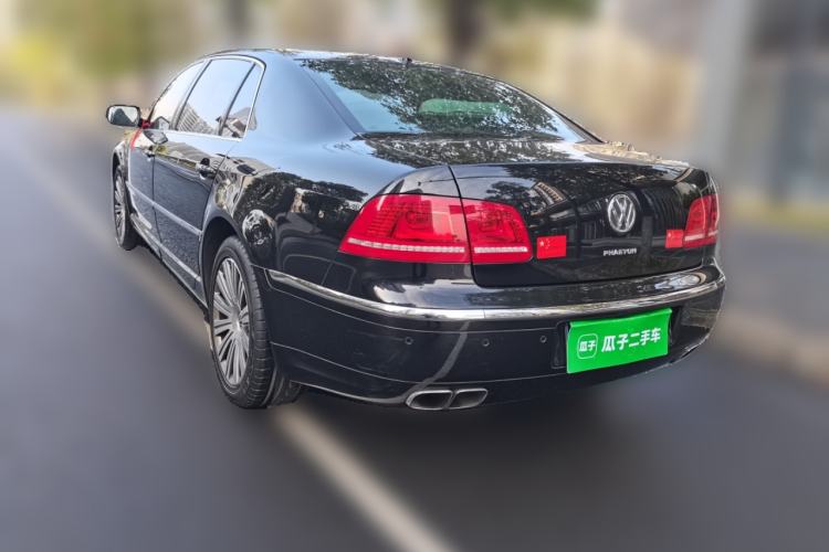 Used Volkswagen Phaeton 2009 4.2L V8 4-Seater Extended Executive Edition Rear Left 45 Deg