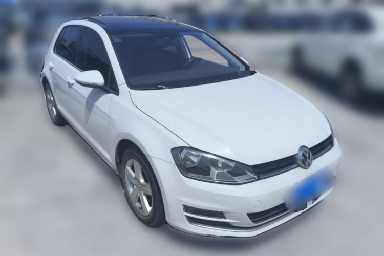 Used Volkswagen Golf 2014 1.4TSI Automatic Comfort Model Front Right 45 Deg