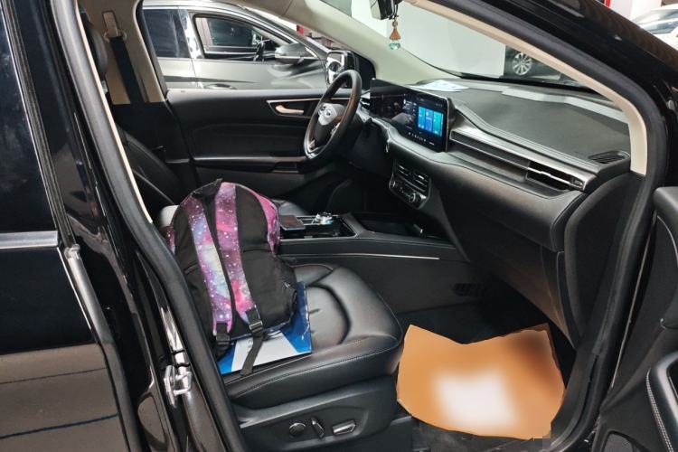 Used Ford Edge 2021 PLUS EcoBoost 245 Two-Wheel-Drive Platinum Edition 5 Seats
