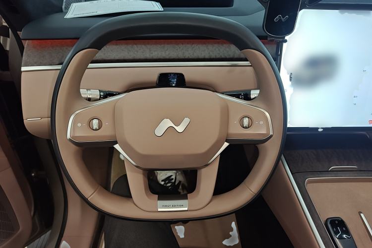 Used ONVO Luxeed L90 2025 Model—Max Six-Seater Version