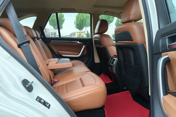 Used Haval H8 2015 2.0T Two-Wheel-Drive Standard Version