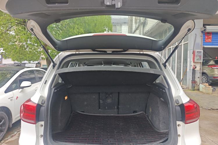 Used Volkswagen Tiguan 2015 1.8TSI Automatic Two-Wheel Drive Trend Edition Trunk