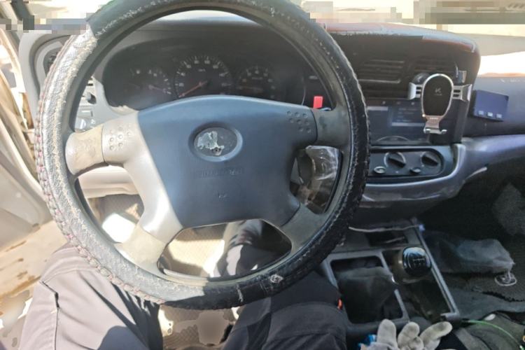 Used Jinbei Hiace 2014 2.0L Fifth-Generation Xiangyun Comfort Type 1 4G20C Steering Wheel