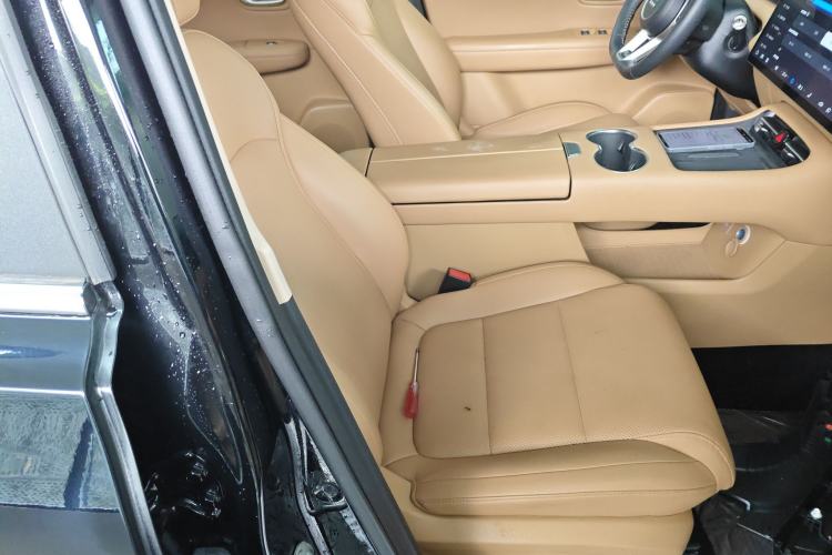 Used Landian E5 PLUS 2025 165 km Long-Range Version PLUS 7-Seater Right Front Seat