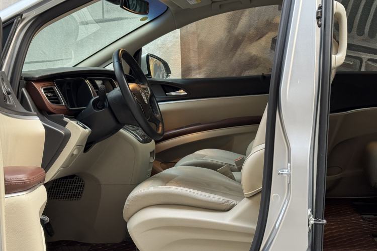 Used Buick GL8 2018 28T Luxury Model China VI Standard