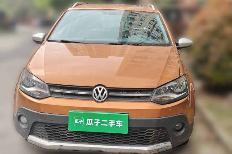 Used Volkswagen Polo 2016 1.6L Cross Polo Automatic
