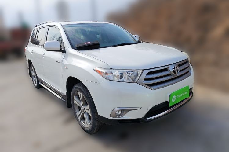 Used Toyota Highlander 2012 2.7L Two-Wheel Drive 7-Seater Luxury Edition Front Right 45 Deg