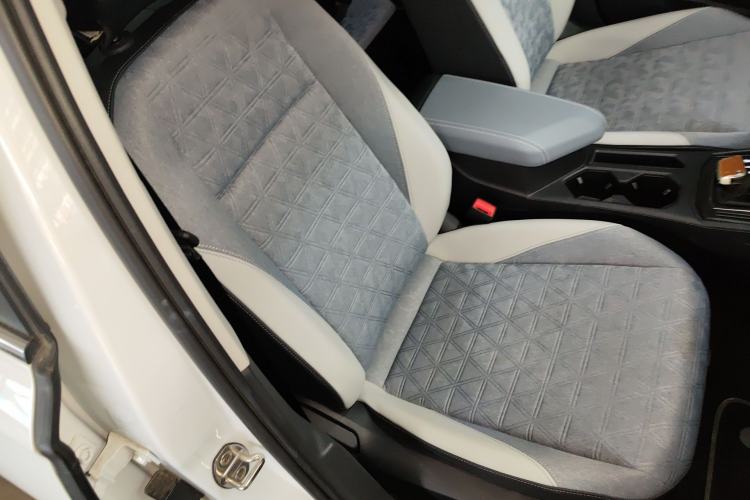 Used Volkswagen Lavida 2024 300TSI DSG Full-Comfort Edition Right Front Seat