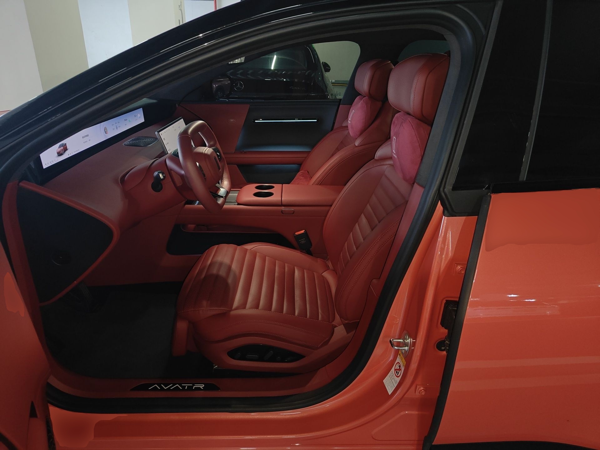 Переднее сиденье в автомобиле