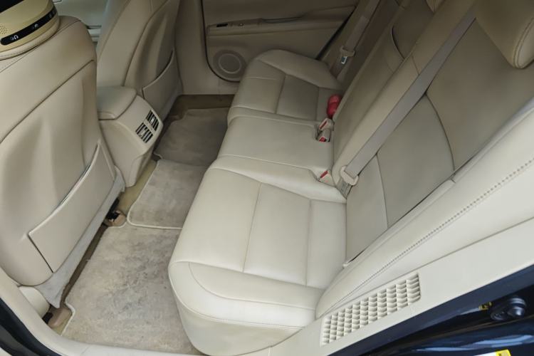 Used Lexus ES 2013 300h Elite Edition