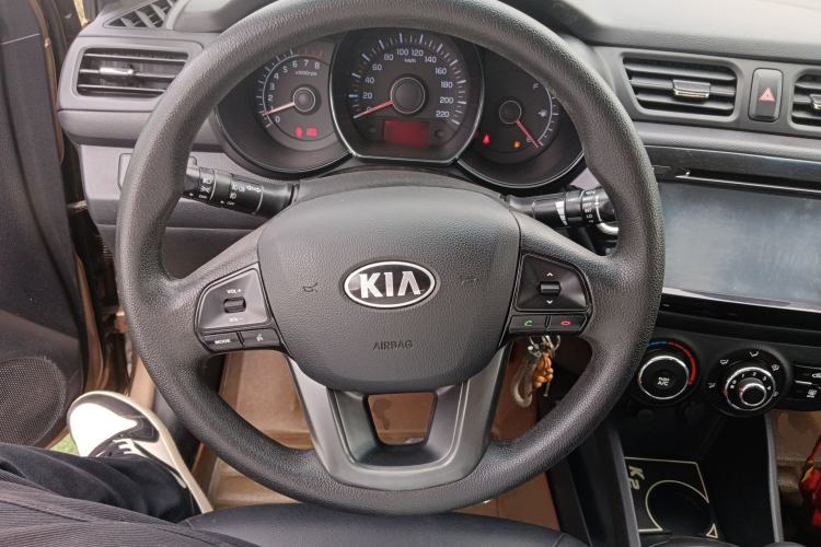 Used Kia K2 2012 Sedan 1.4L MT GLS Commemorative Edition

