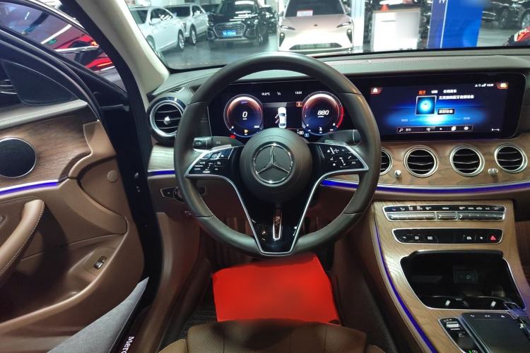 Used Mercedes-Benz E-Class 2022 Second Facelift E 260 L