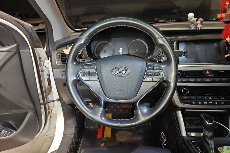 Used Hyundai Sonata 2016 2.0L Hybrid HL Luxury Version
