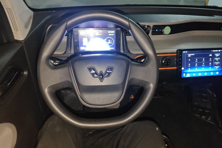 Used Wuling Hongguang MINIEV 2020 Easy Version Lithium-Ion Battery Steering Wheel