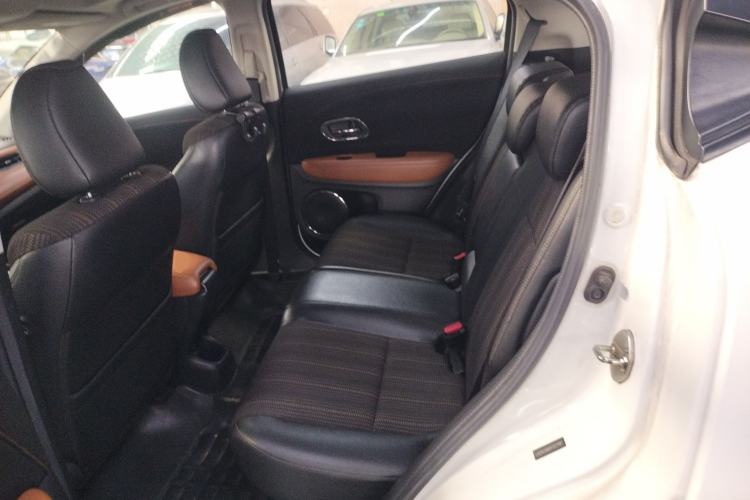 Used Honda Vezel 2015 1.8L CVT 2WD Luxury Model
