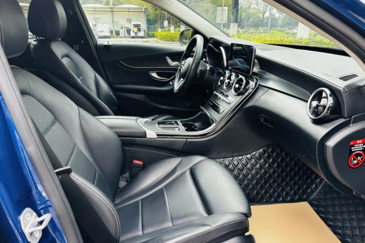 Used Mercedes-Benz C-Class 2019 C 180 L Fashion Edition Sport Version Interior 5