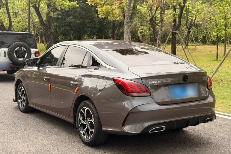 Used MG 5 2022 180 DVVT CVT Youth Luxury Edition
