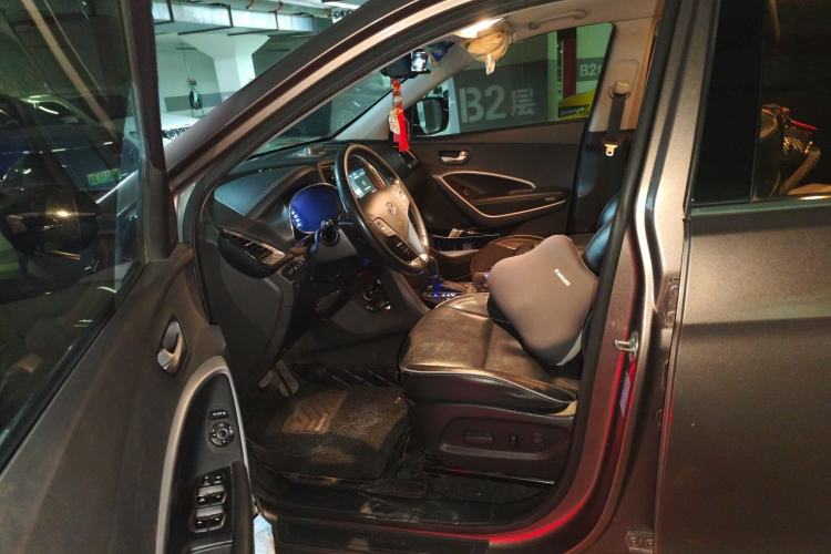 Used Hyundai Santa Fe 2017 2.0T Automatic All-Wheel Drive Smart 7-Seater Left Front Seat