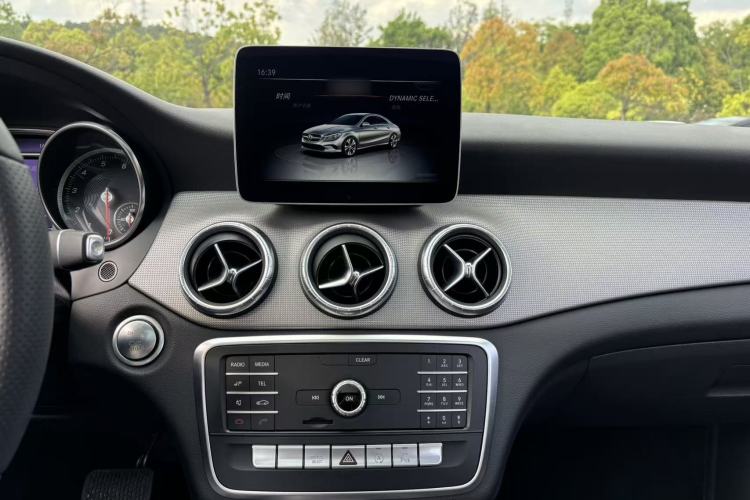 Used Mercedes-Benz CLA 2018 CLA 200 Sport Edition Interior 7