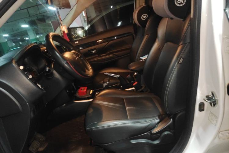 Used Mitsubishi Outlander 2020 2.0L Two-Wheel Drive Comfort Edition 5 Seats Left Front Seat