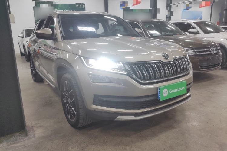 Used Skoda Kodiaq 2021 TSI330 7-Seater Two-Wheel-Drive Luxury Plus Edition
