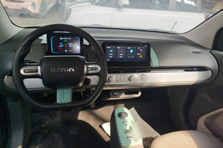 Used CHANGAN NEVO Lumin 2022 210km Sweet Edition Center Console