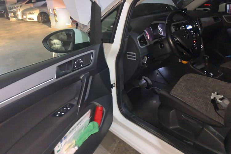 Used Volkswagen Golf Sportsvan 2016 230TSI Automatic Trend Edition Driver Seat