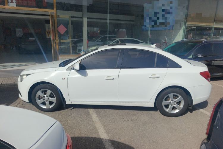 Used Chevrolet Cruze 2013 1.8L SE AT
