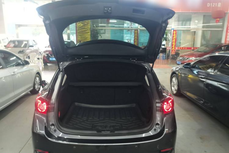 Used Mazda 3 Axela 2019 Cloud-Controlled Version Hatchback 1.5L Automatic Luxury Model Emission Standard China V Trunk