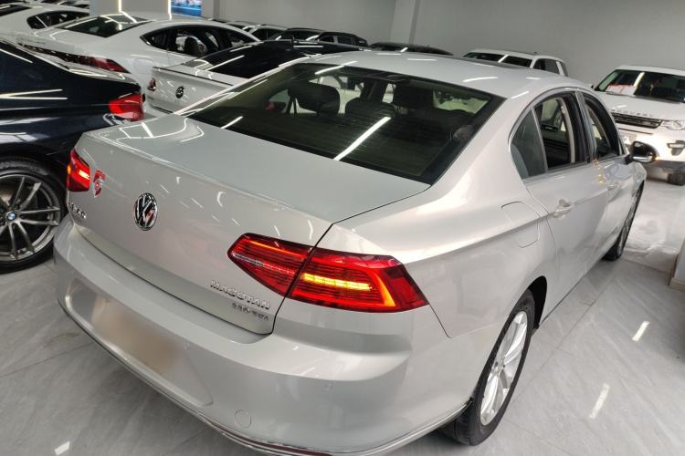 Used Volkswagen Magotan 2017 330TSI DSG Luxury Model