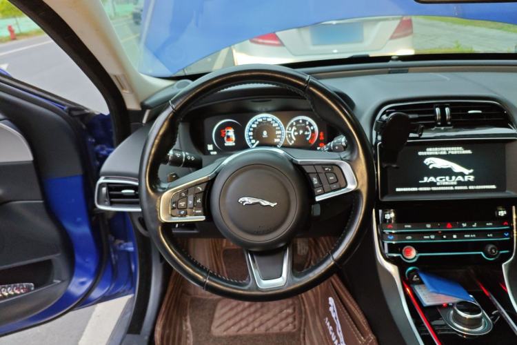 Used Jaguar XEL 2019 2.0T 200 PS Deluxe Edition
