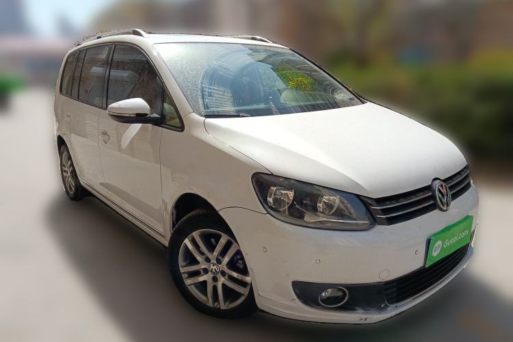 Used Volkswagen Touran 2011 1.4T DSG ZhiZhen Edition 5 Seats Front Right 45 Deg
