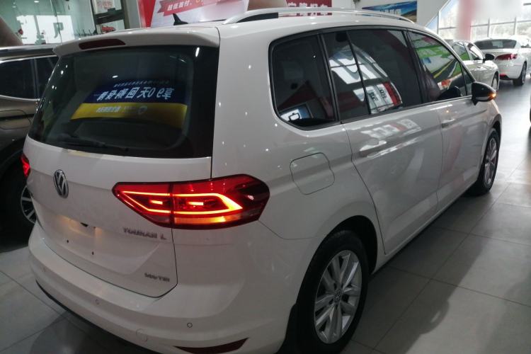 Used Volkswagen Touran 2016 Volkswagen Touran L 280TSI DSG Comfort Edition