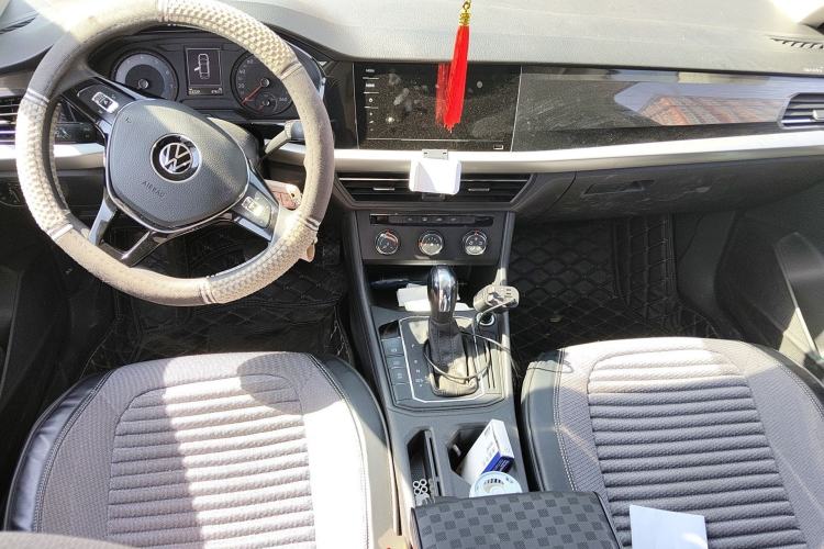 Used Volkswagen Lavida 2019 1.5L Automatic Vision Edition China VI Standard Center Console