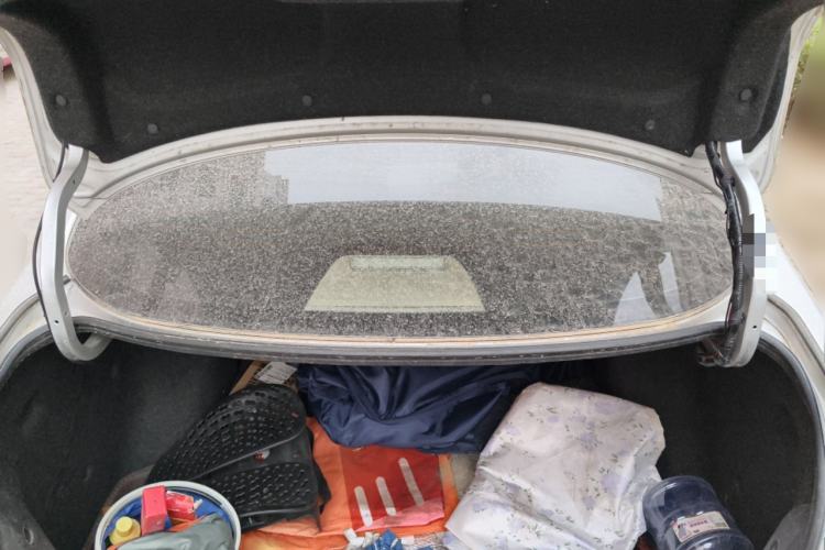 Used Nissan Sylphy 2012 Classic 1.6XE Manual Comfort Edition Trunk