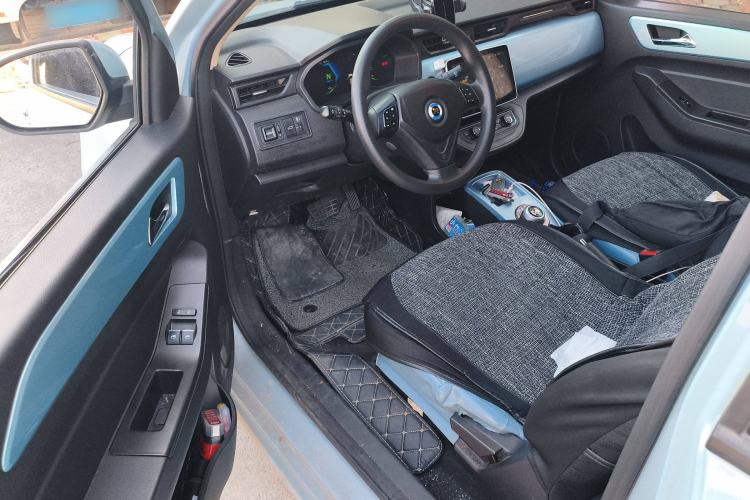 Used Brilliance Xinri i03A 2021 318 km 31.45 kWh