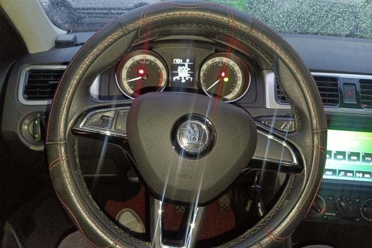 Used Skoda Rapid Spaceback 2018 1.6L Automatic Comfort Edition
