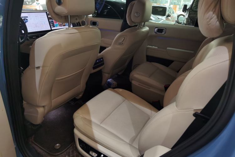 Used Li Auto L8 2023 Air model
