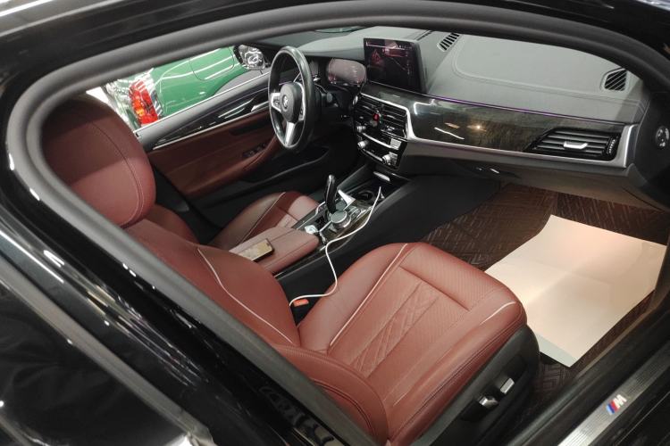 Used BMW 5 Series 2021 525Li M Sport Package Right Front Seat