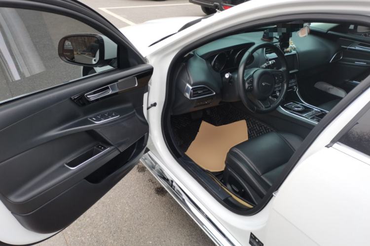 Used Jaguar XEL 2019 2.0T 200 PS Elite Edition Driver Seat