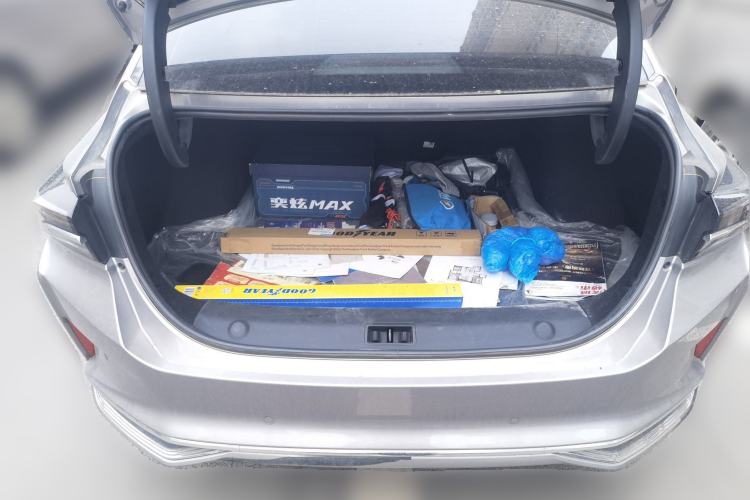 Used Dongfeng Aeolus Yixuan MAX 2021 1.5T Ultra-Stylish Trendsetter Edition Trunk