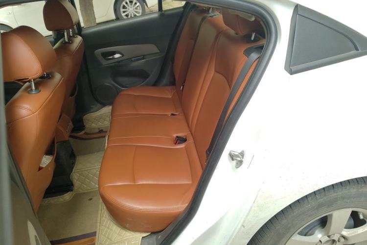 Used Chevrolet Cruze 2013 1.6L SL MT Left Rear Seat