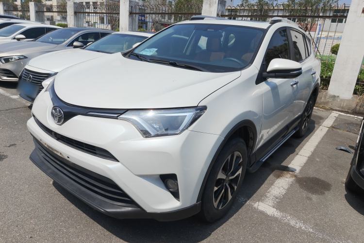 Used Toyota RAV4 2018 2.0L CVT Two-Wheel Drive Fashion X Edition