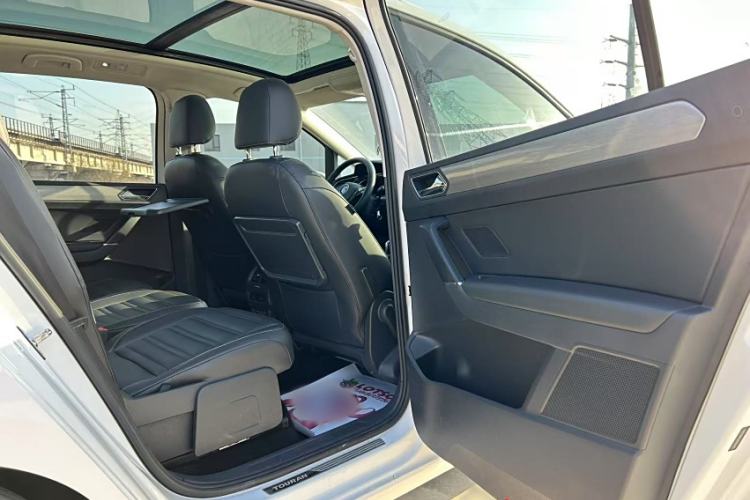 Used Volkswagen Touran 2018 Volkswagen Touran L 280TSI DSG Comfort Edition 7 Seats China V Emission Standard
